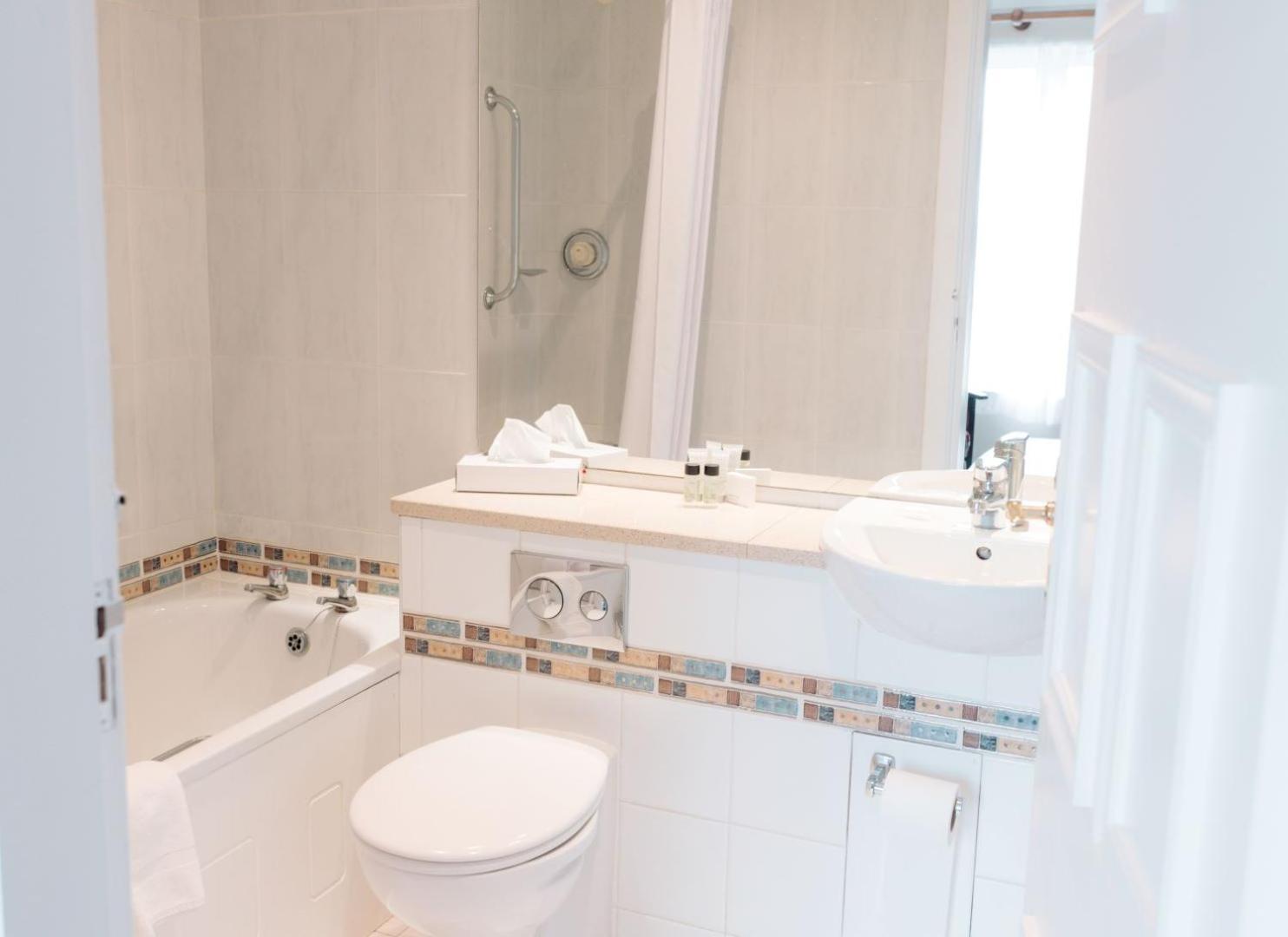 Kee'S Hotel Stranorlar Dış mekan fotoğraf