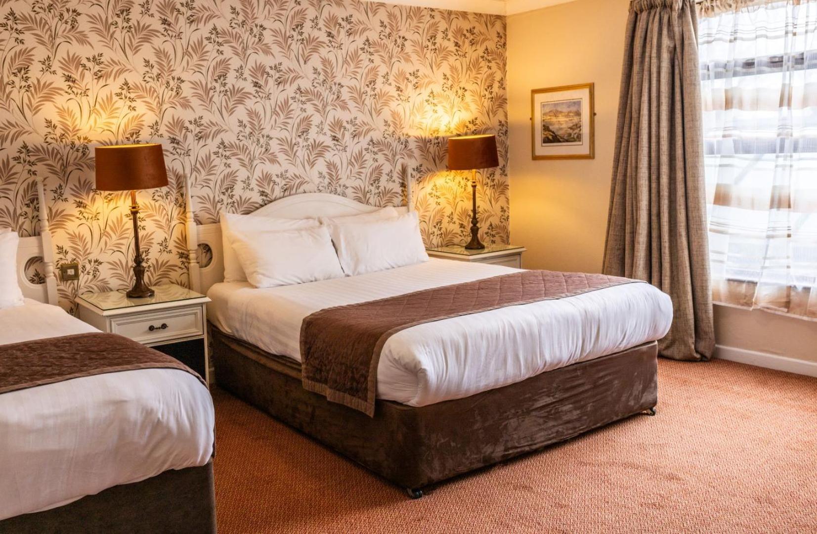 Kee'S Hotel Stranorlar Dış mekan fotoğraf